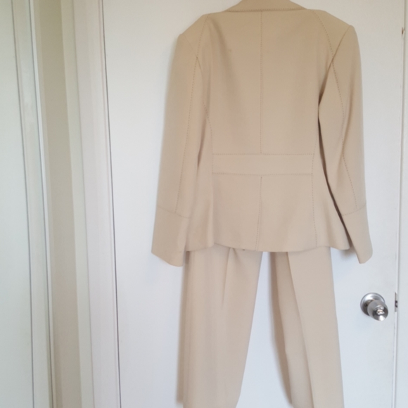 Nygard petite size 10 cream color dressy suit set - Picture 2 of 10